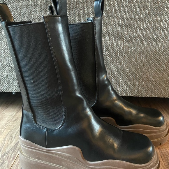 Only worn once! Super cute & good for rain! - Picture 2 of 4